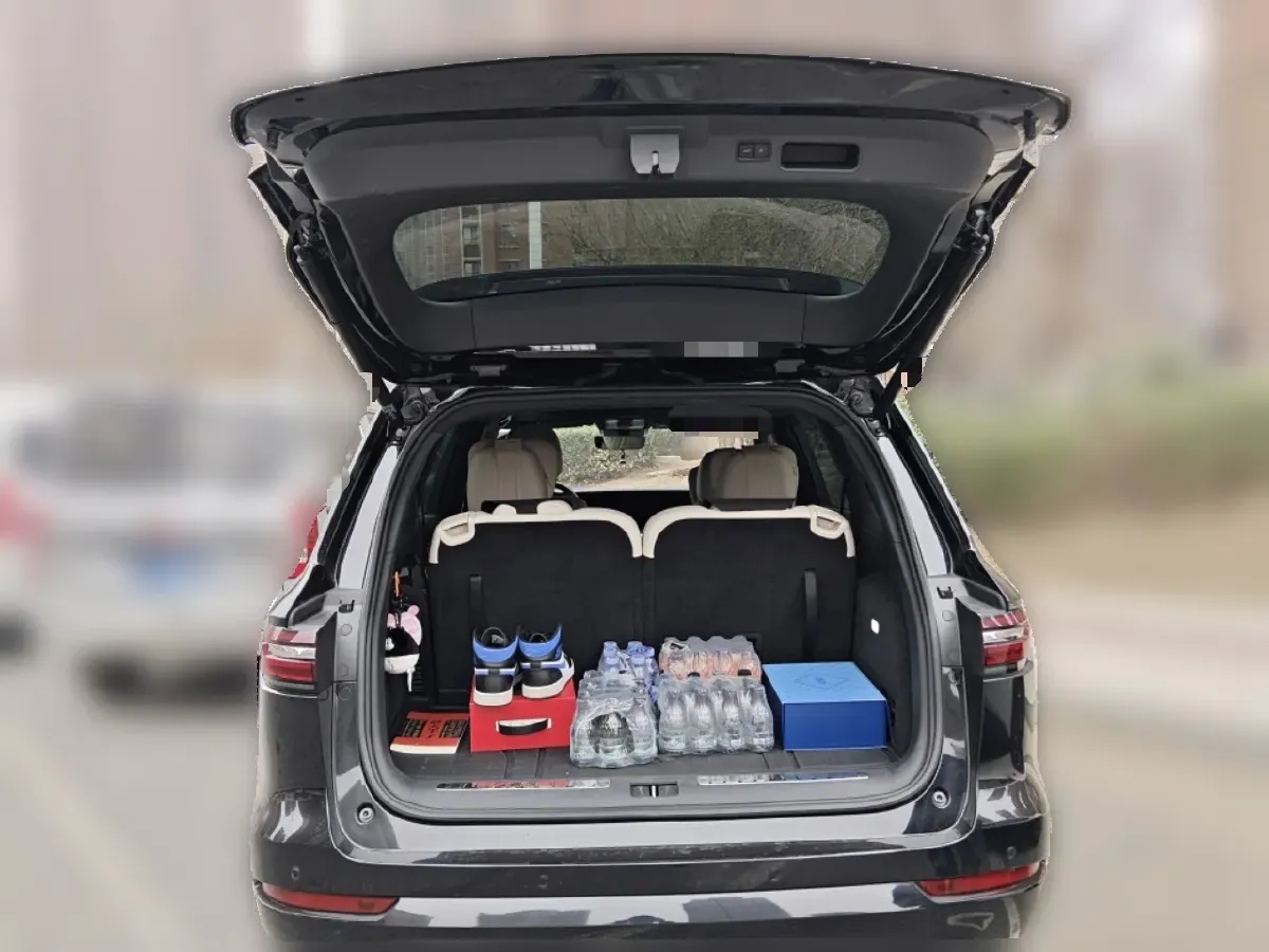 2021 Li ONE Range Extended 131HP REEV 40.5KWH,autocango,china used car exporter,china ev exporter,chinese used car exporter,chinese used ev exporter