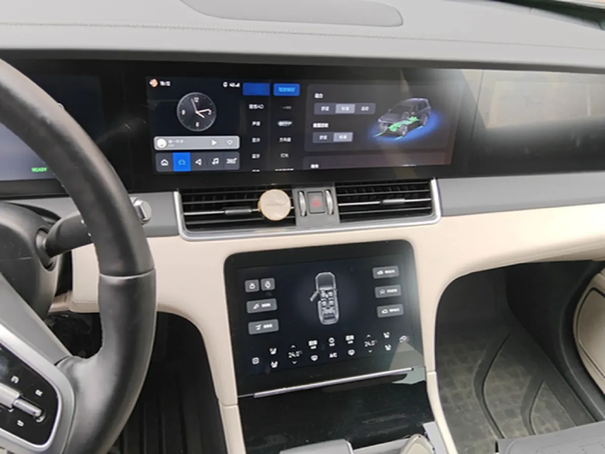 2021 Li ONE Range Extended 131HP REEV 40.5KWH,autocango,china used car exporter,china ev exporter,chinese used car exporter,chinese used ev exporter