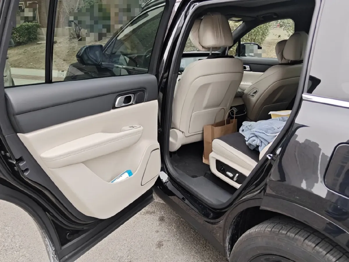 2021 Li ONE Range Extended 131HP REEV 40.5KWH,autocango,china used car exporter,china ev exporter,chinese used car exporter,chinese used ev exporter