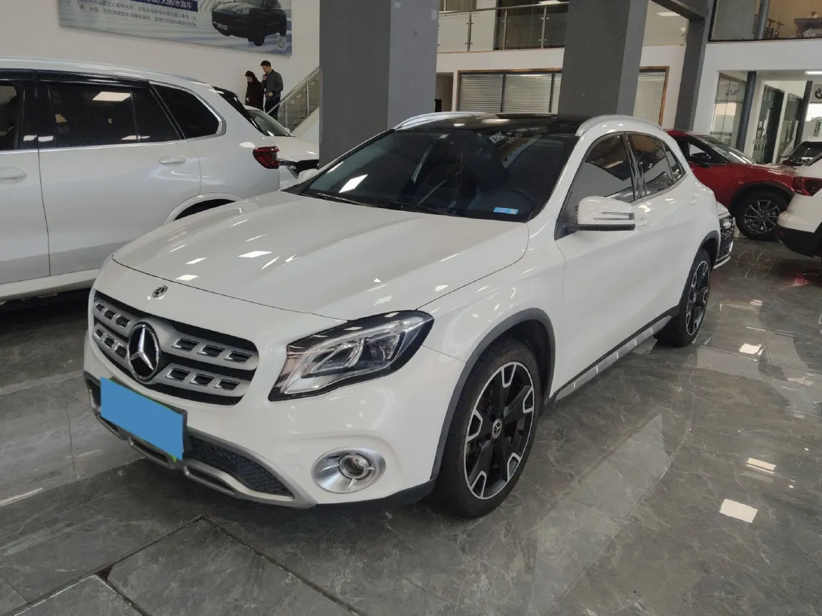 2017 Mercedes-Benz GLA Class 2.0T 184HP L4 7DCT,autocango,china used car exporter,china ev exporter,chinese used car exporter,chinese used ev exporter