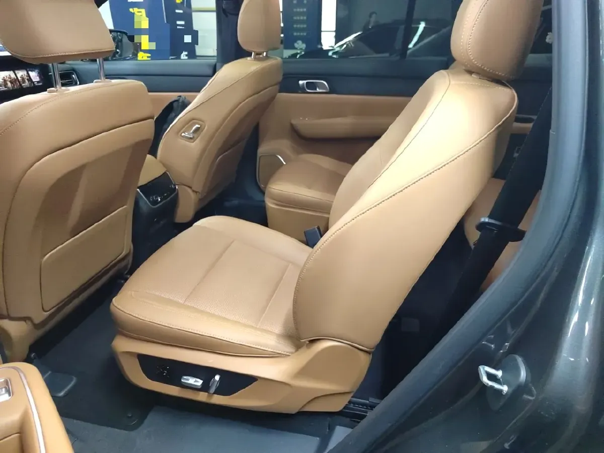 2021 Li ONE Range Extended 131HP REEV 40.5KWH,autocango,china used car exporter,china ev exporter,chinese used car exporter,chinese used ev exporter