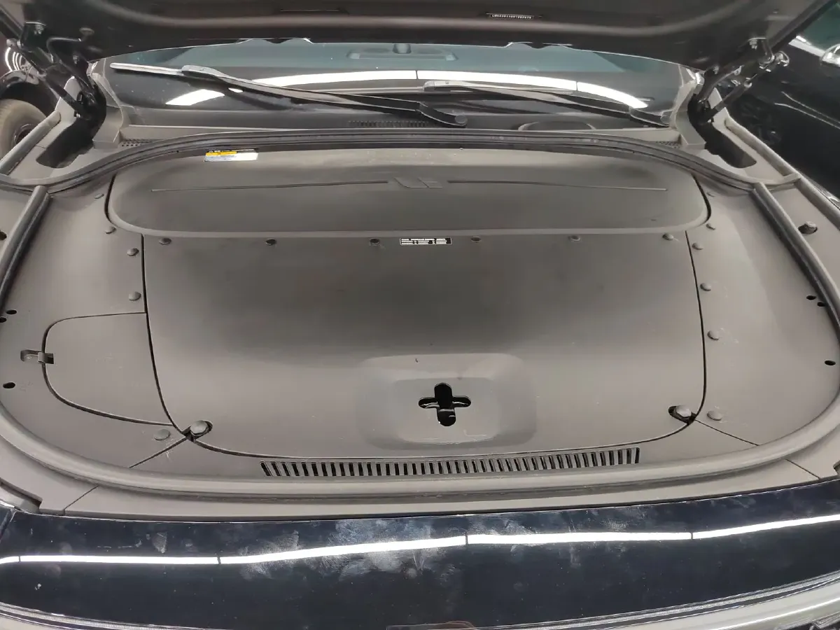 2021 Li ONE Range Extended 131HP REEV 40.5KWH,autocango,china used car exporter,china ev exporter,chinese used car exporter,chinese used ev exporter