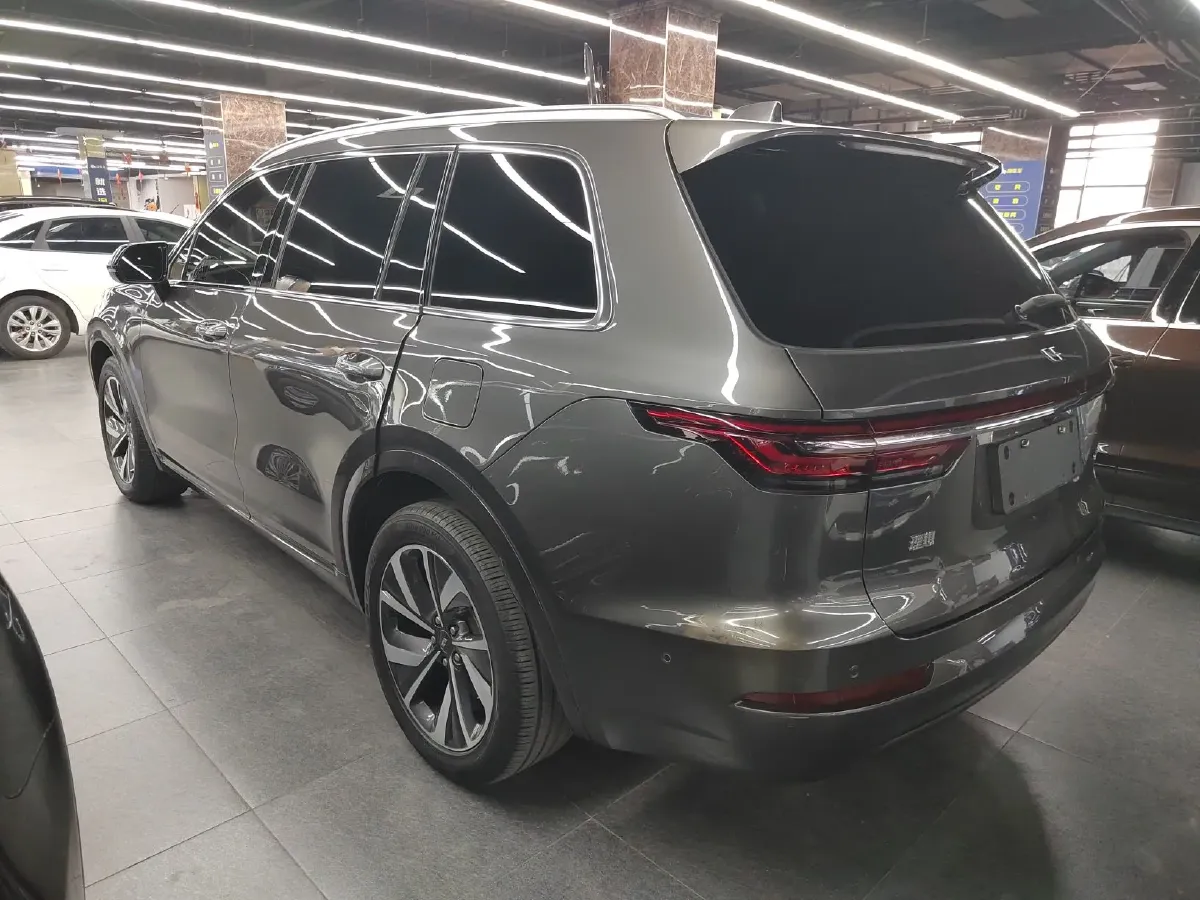 2021 Li ONE Range Extended 131HP REEV 40.5KWH,autocango,china used car exporter,china ev exporter,chinese used car exporter,chinese used ev exporter