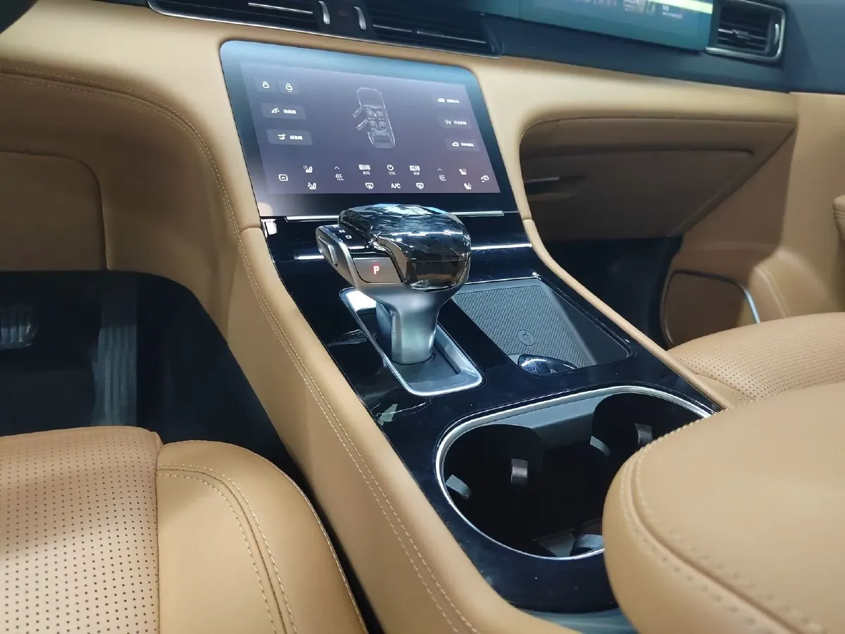 2021 Li ONE Range Extended 131HP REEV 40.5KWH,autocango,china used car exporter,china ev exporter,chinese used car exporter,chinese used ev exporter