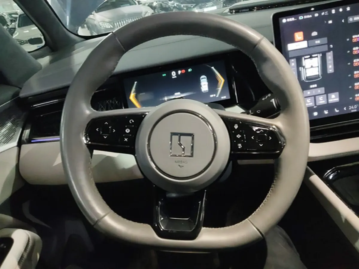 2022 Zeekr 009 BEV 116KWH,autocango,china used car exporter,china ev exporter,chinese used car exporter,chinese used ev exporter