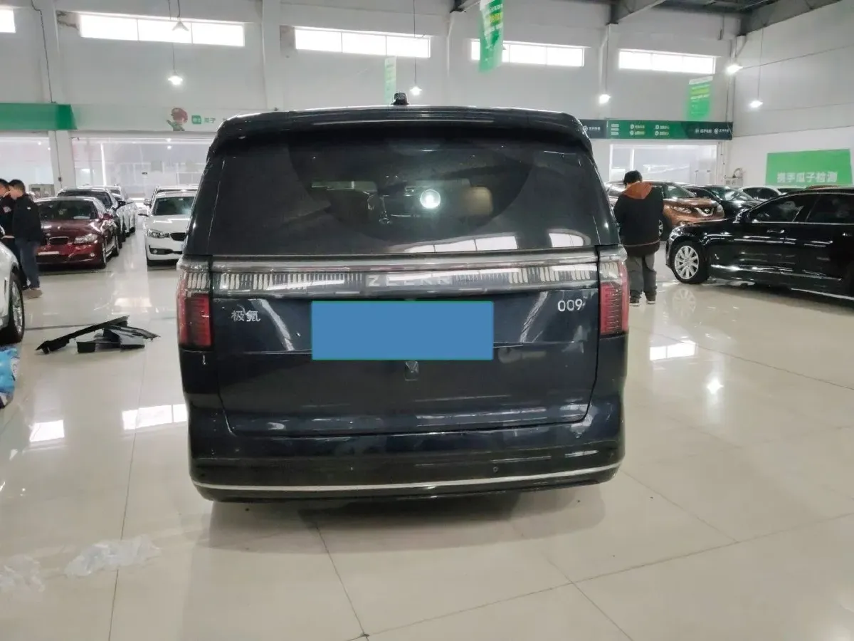 2022 Zeekr 009 BEV 116KWH,autocango,china used car exporter,china ev exporter,chinese used car exporter,chinese used ev exporter