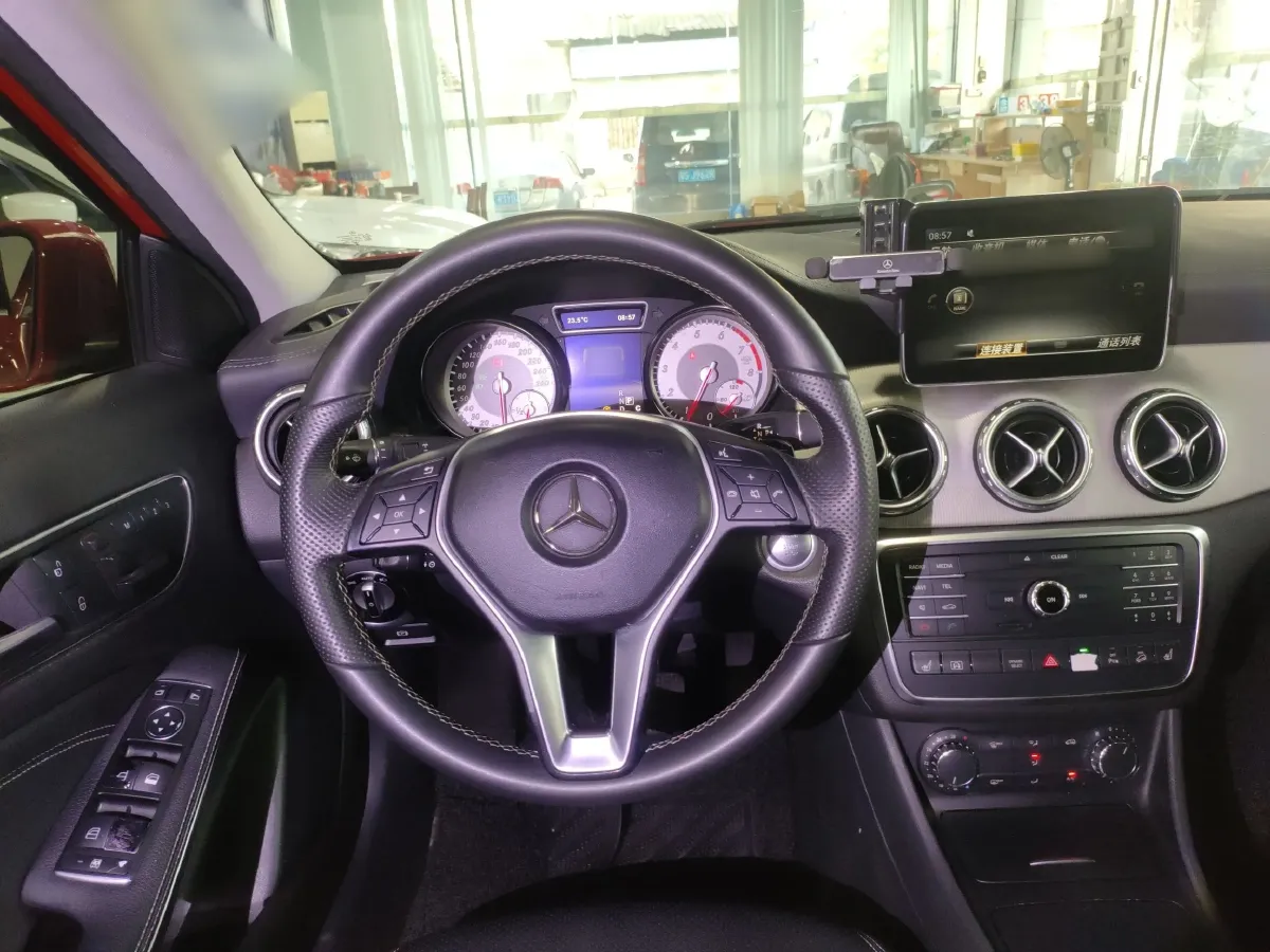 2016 Mercedes-Benz GLA Class 2.0T 184HP L4 7DCT,autocango,china used car exporter,china ev exporter,chinese used car exporter,chinese used ev exporter