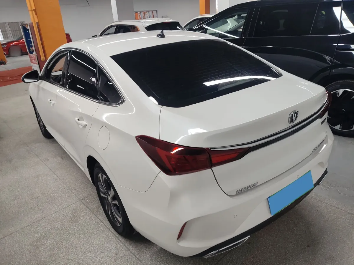 2021 ChangAn Eado 1.4T 160HP L4 7DCT,autocango,china used car exporter,china ev exporter,chinese used car exporter,chinese used ev exporter