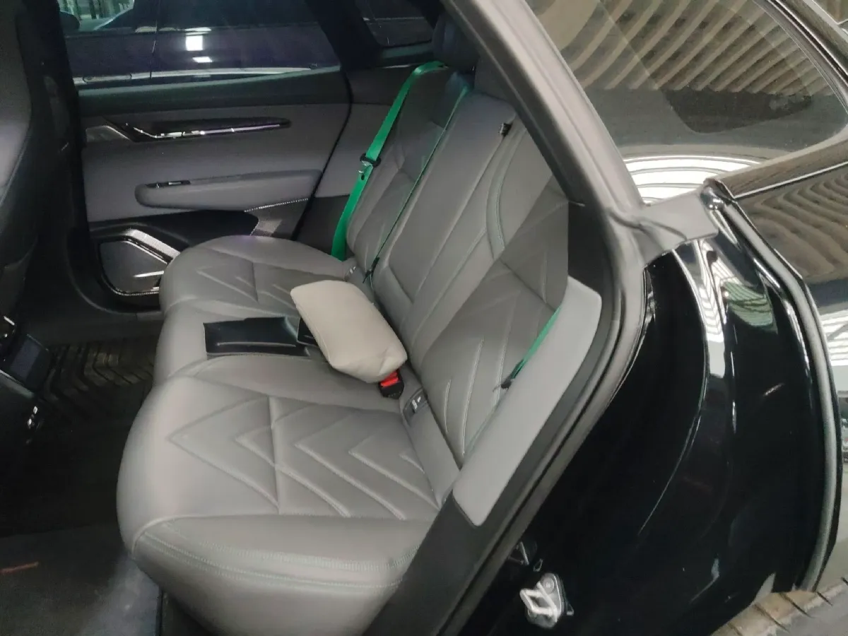 2023 Zeekr 001 BEV 100KWH,autocango,china used car exporter,china ev exporter,chinese used car exporter,chinese used ev exporter