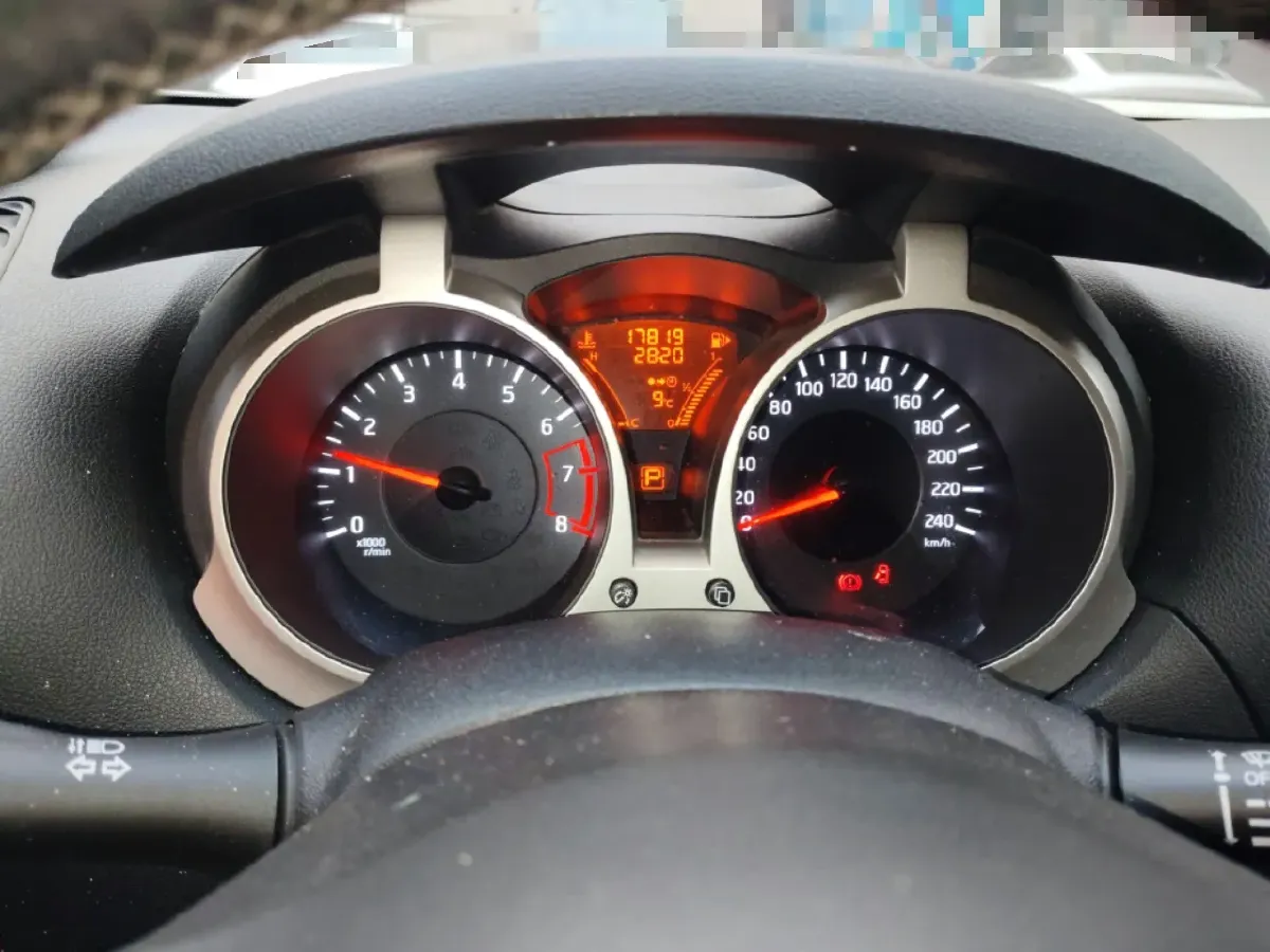 2014 Nissan X-Trail 2.0L 150HP L4 CVT,autocango,china used car exporter,china ev exporter,chinese used car exporter,chinese used ev exporter