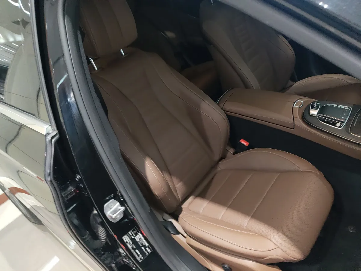 2021 Mercedes-Benz E Class 2.0T 258HP L4 9AT,autocango,china used car exporter,china ev exporter,chinese used car exporter,chinese used ev exporter