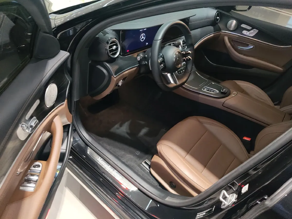 2021 Mercedes-Benz E Class 2.0T 258HP L4 9AT,autocango,china used car exporter,china ev exporter,chinese used car exporter,chinese used ev exporter