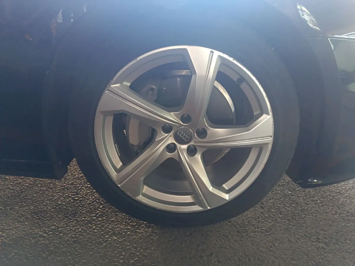 2022 Audi A6L 2.0T 224HP L4 7DCT,autocango,china used car exporter,china ev exporter,chinese used car exporter,chinese used ev exporter