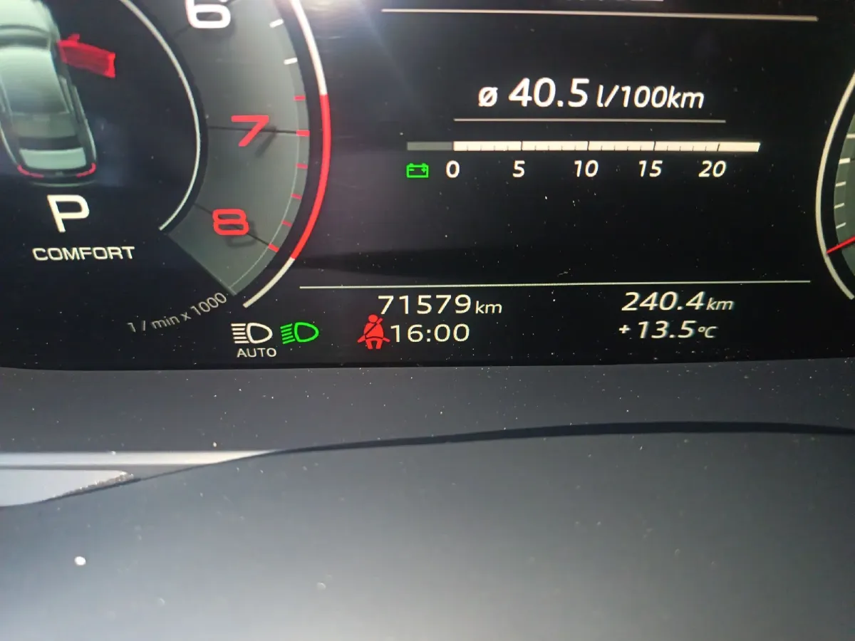 2022 Audi A6L 2.0T 224HP L4 7DCT,autocango,china used car exporter,china ev exporter,chinese used car exporter,chinese used ev exporter