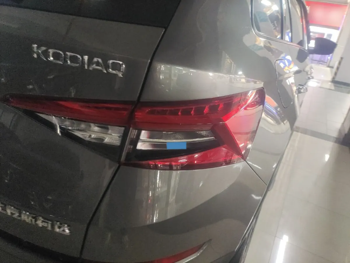 2018 Skoda Kodiak 2.0T 186HP L4 7DCT,autocango,china used car exporter,china ev exporter,chinese used car exporter,chinese used ev exporter
