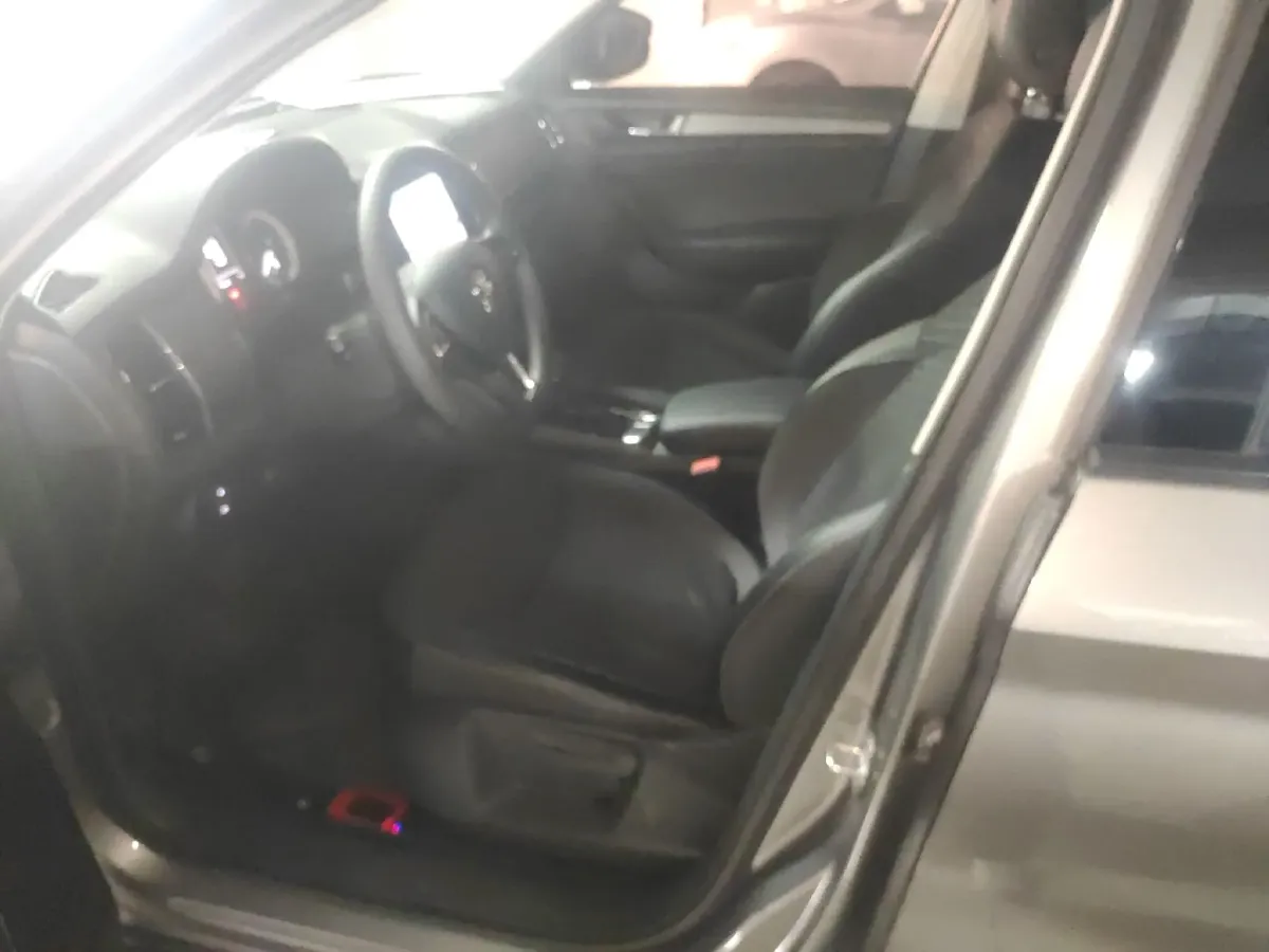 2018 Skoda Kodiak 2.0T 186HP L4 7DCT,autocango,china used car exporter,china ev exporter,chinese used car exporter,chinese used ev exporter