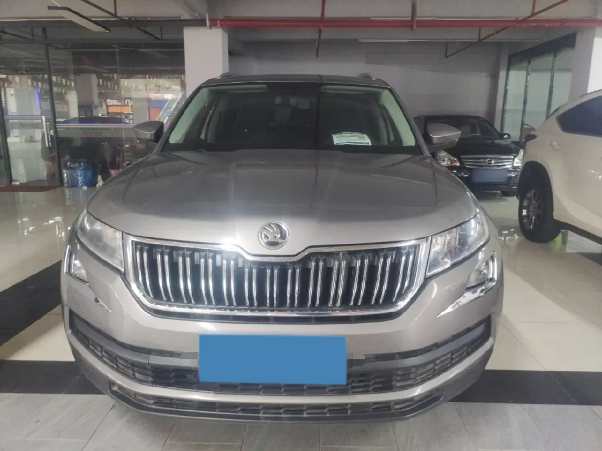 2018 Skoda Kodiak 2.0T 186HP L4 7DCT,autocango,china used car exporter,china ev exporter,chinese used car exporter,chinese used ev exporter