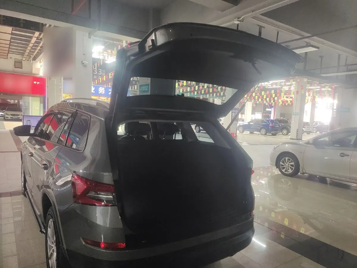 2018 Skoda Kodiak 2.0T 186HP L4 7DCT,autocango,china used car exporter,china ev exporter,chinese used car exporter,chinese used ev exporter