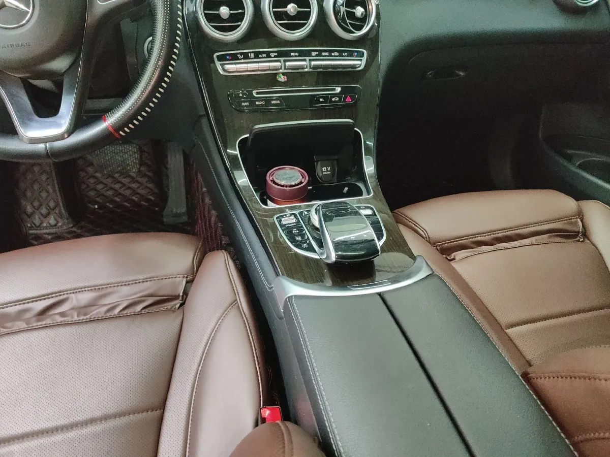 2019 Mercedes-Benz GLC Class 2.0T 211HP L4 9AT,autocango,china used car exporter,china ev exporter,chinese used car exporter,chinese used ev exporter