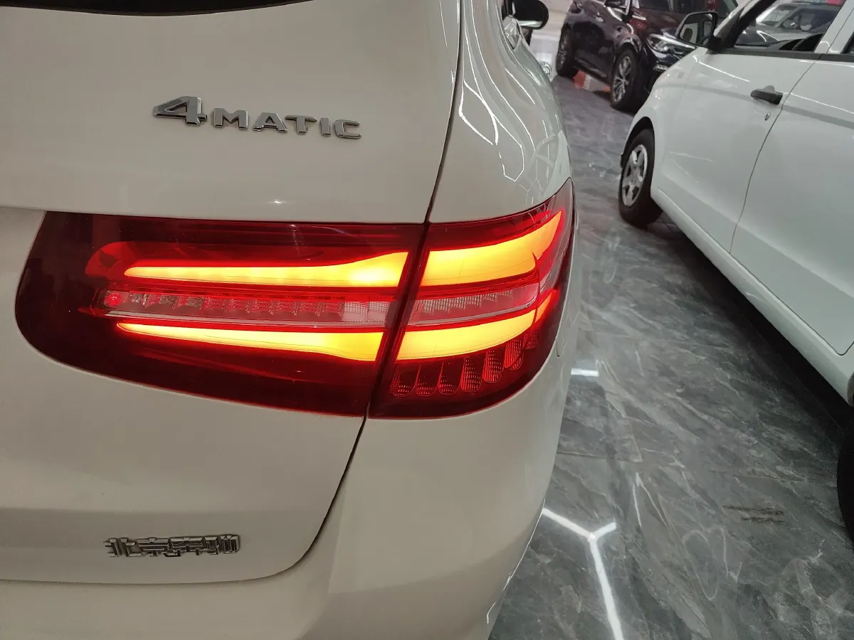 2019 Mercedes-Benz GLC Class 2.0T 211HP L4 9AT,autocango,china used car exporter,china ev exporter,chinese used car exporter,chinese used ev exporter
