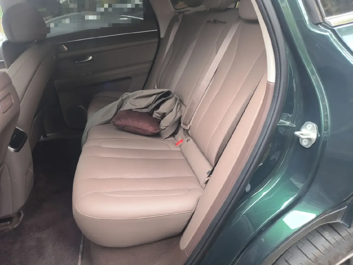 2024 AITO AITO M7 1.5T 152HP L4 REEV 42KWH,autocango,china used car exporter,china ev exporter,chinese used car exporter,chinese used ev exporter