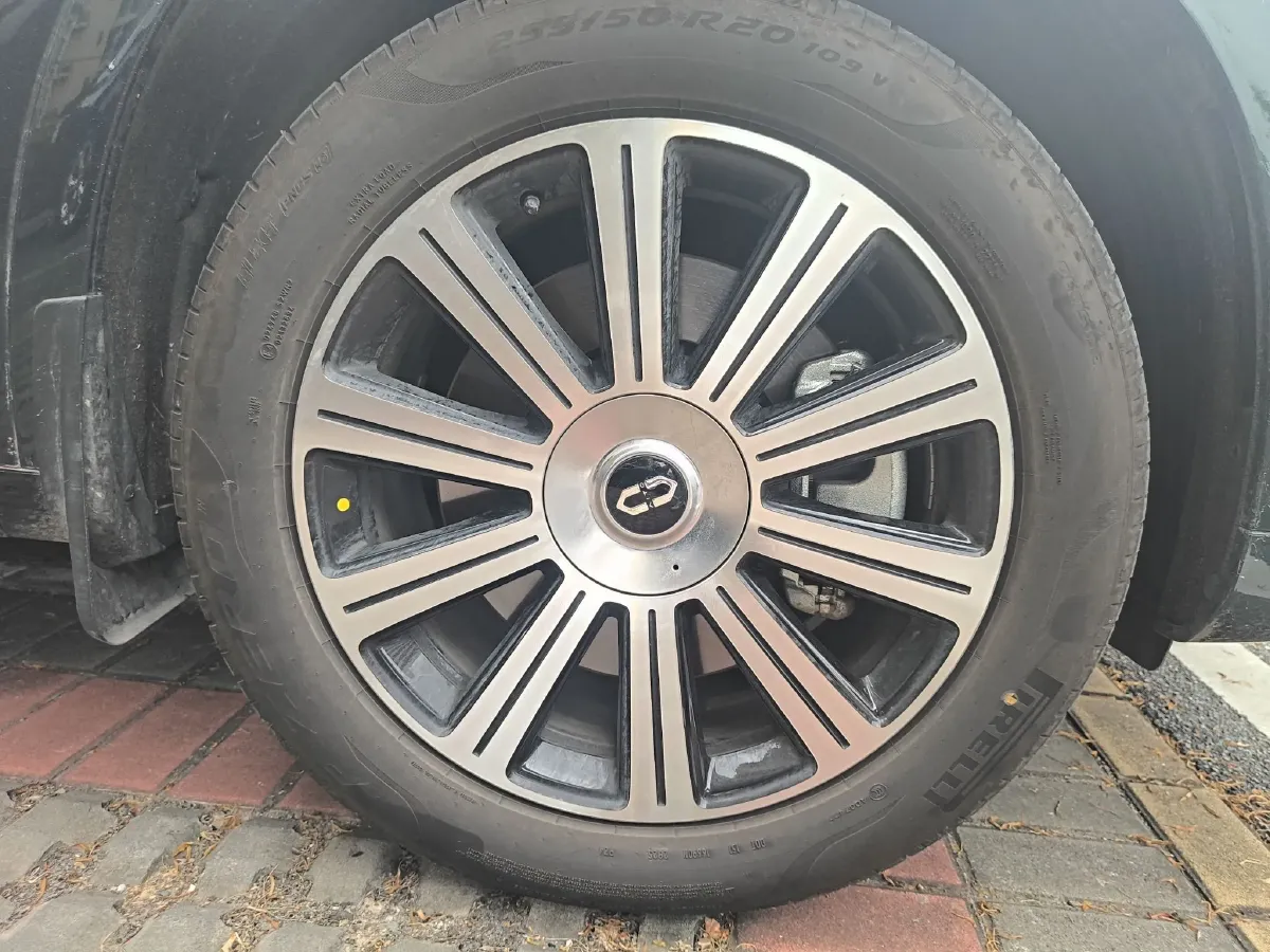 2024 AITO AITO M7 1.5T 152HP L4 REEV 42KWH,autocango,china used car exporter,china ev exporter,chinese used car exporter,chinese used ev exporter