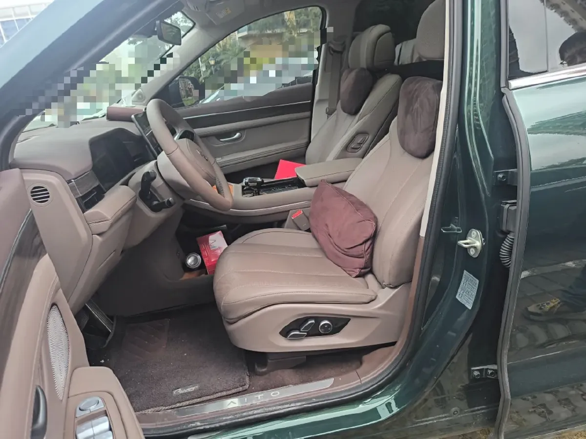 2024 AITO AITO M7 1.5T 152HP L4 REEV 42KWH,autocango,china used car exporter,china ev exporter,chinese used car exporter,chinese used ev exporter