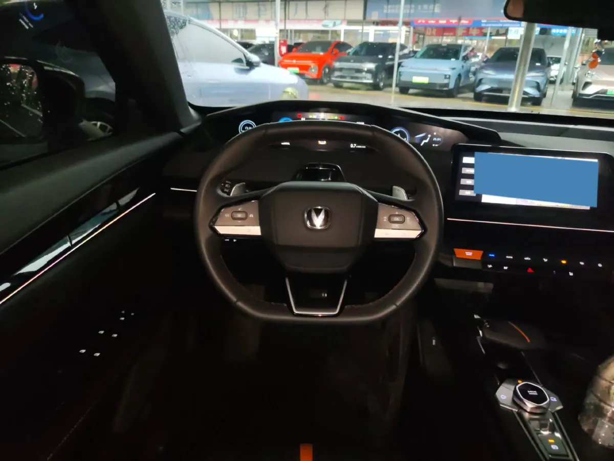 2025 ChangAn UNI-V 1.5T 192HP L4 7DCT,autocango,china used car exporter,china ev exporter,chinese used car exporter,chinese used ev exporter