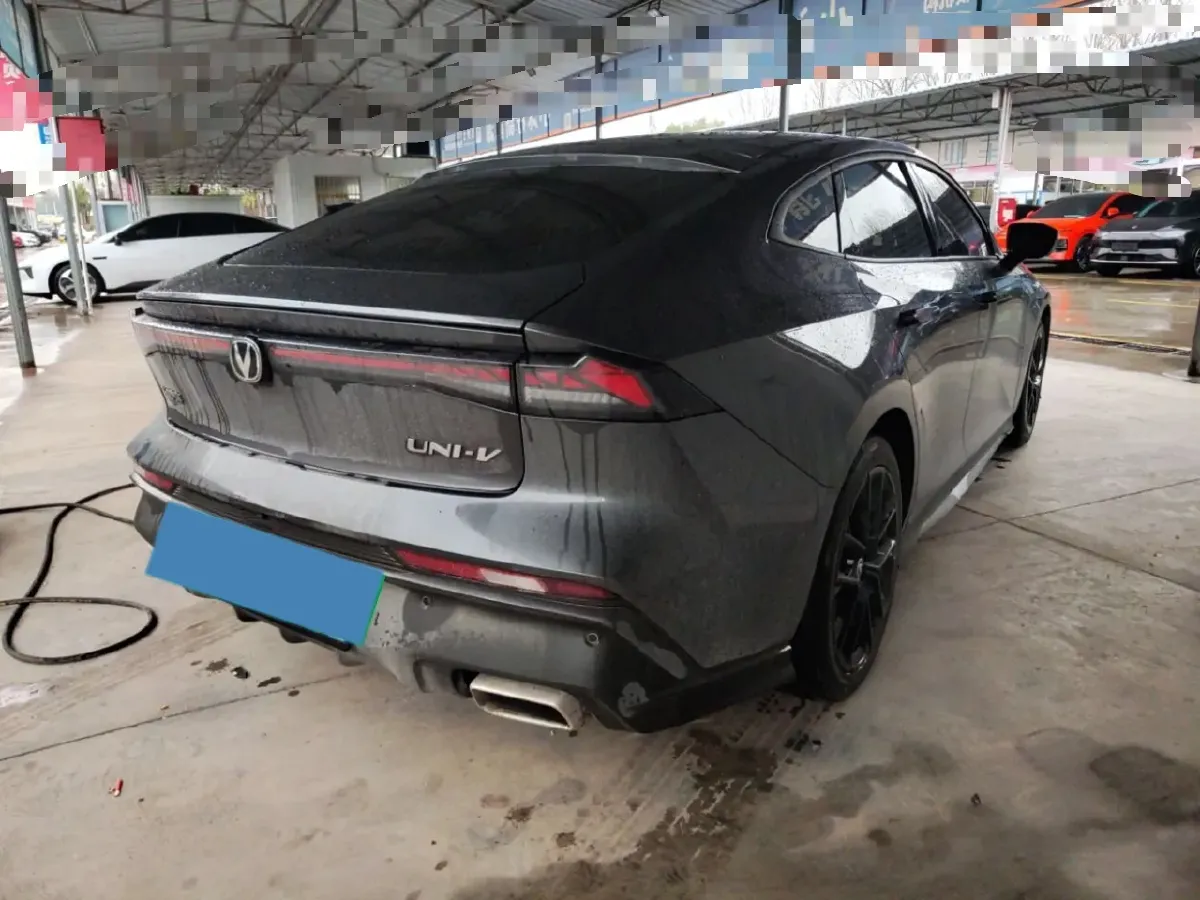 2025 ChangAn UNI-V 1.5T 192HP L4 7DCT,autocango,china used car exporter,china ev exporter,chinese used car exporter,chinese used ev exporter