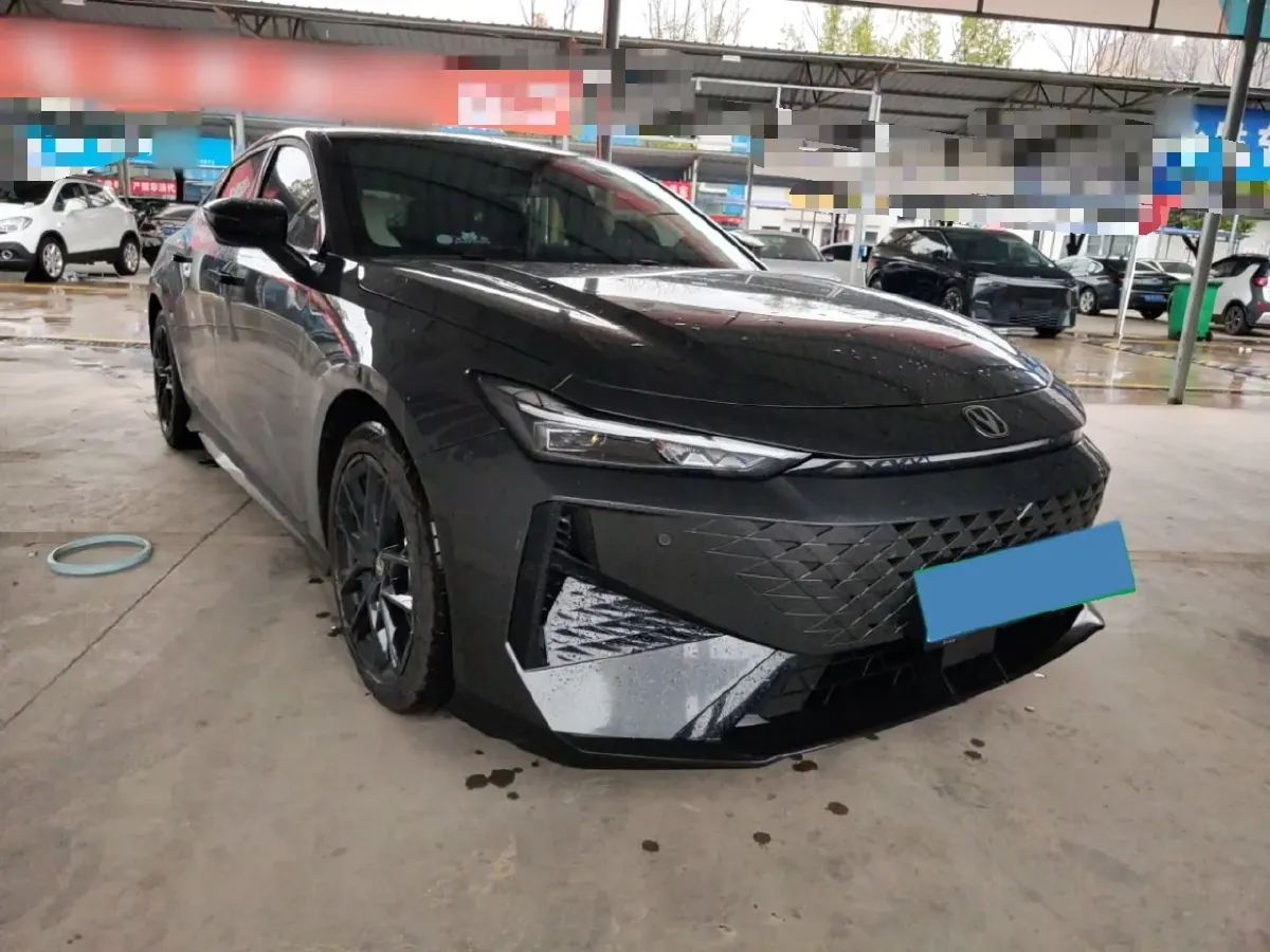 2025 ChangAn UNI-V 1.5T 192HP L4 7DCT,autocango,china used car exporter,china ev exporter,chinese used car exporter,chinese used ev exporter