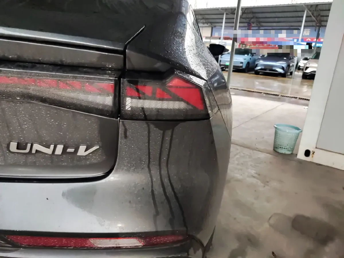 2025 ChangAn UNI-V 1.5T 192HP L4 7DCT,autocango,china used car exporter,china ev exporter,chinese used car exporter,chinese used ev exporter