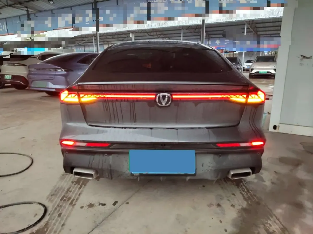 2025 ChangAn UNI-V 1.5T 192HP L4 7DCT,autocango,china used car exporter,china ev exporter,chinese used car exporter,chinese used ev exporter