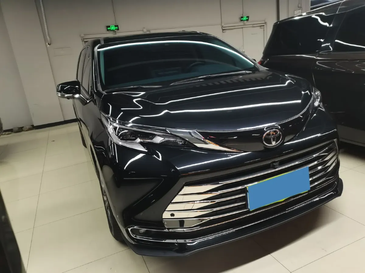 2024 Toyota Sienna 2.5L 189HP L4 E-CVT Hybrid,autocango,china used car exporter,china ev exporter,chinese used car exporter,chinese used ev exporter