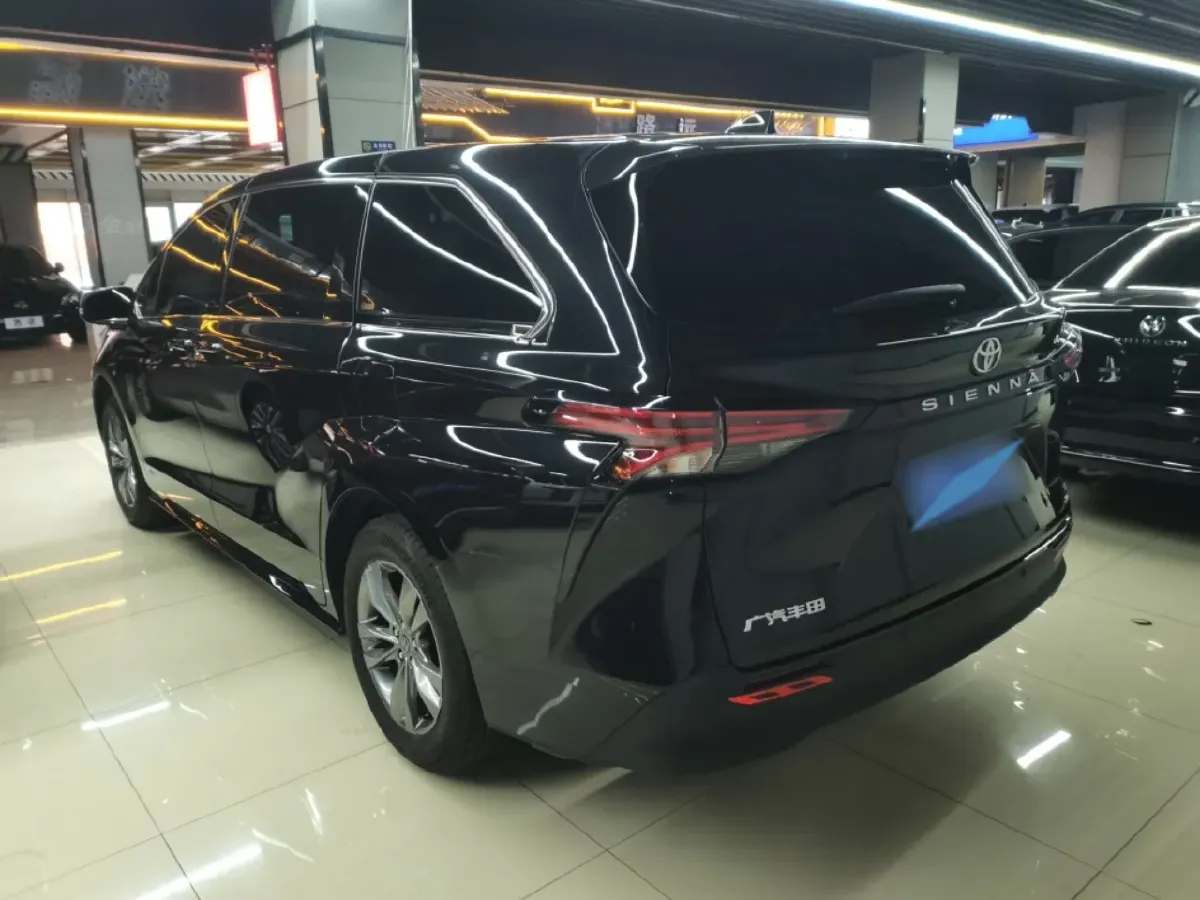 2024 Toyota Sienna 2.5L 189HP L4 E-CVT Hybrid,autocango,china used car exporter,china ev exporter,chinese used car exporter,chinese used ev exporter