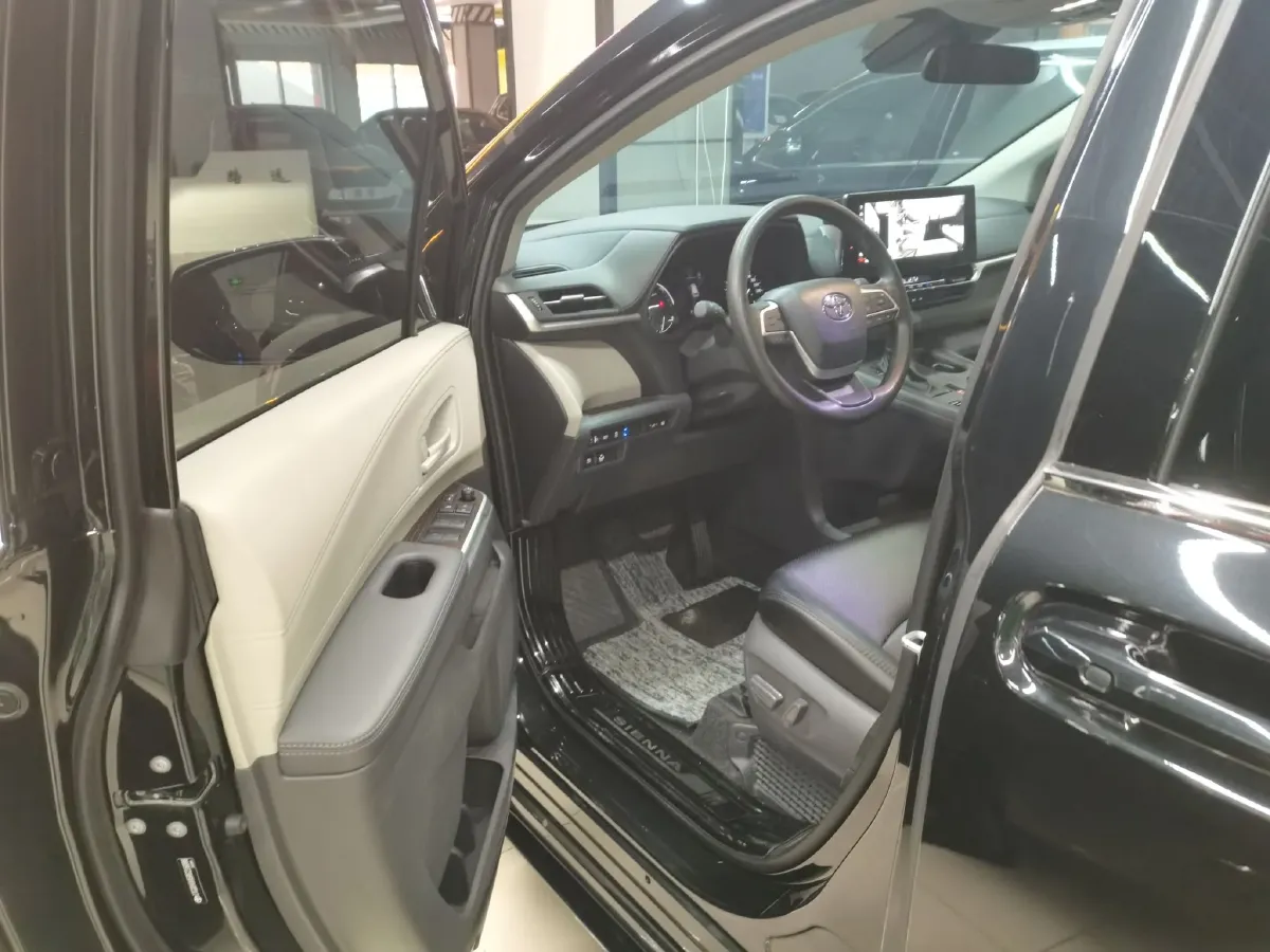 2024 Toyota Sienna 2.5L 189HP L4 E-CVT Hybrid,autocango,china used car exporter,china ev exporter,chinese used car exporter,chinese used ev exporter
