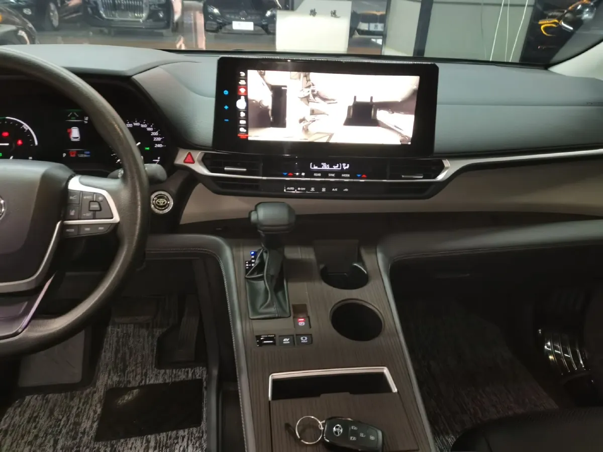 2024 Toyota Sienna 2.5L 189HP L4 E-CVT Hybrid,autocango,china used car exporter,china ev exporter,chinese used car exporter,chinese used ev exporter