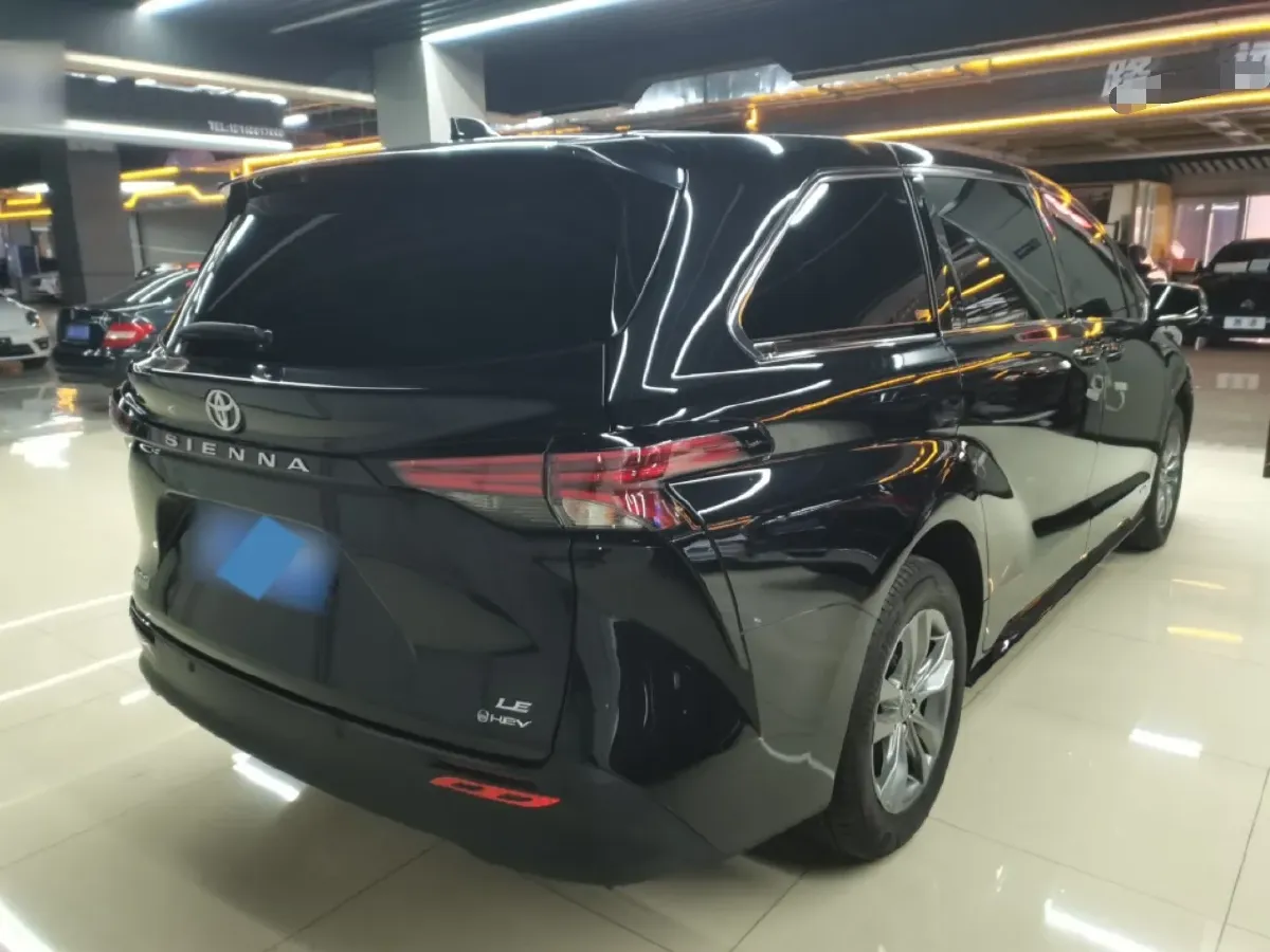 2024 Toyota Sienna 2.5L 189HP L4 E-CVT Hybrid,autocango,china used car exporter,china ev exporter,chinese used car exporter,chinese used ev exporter