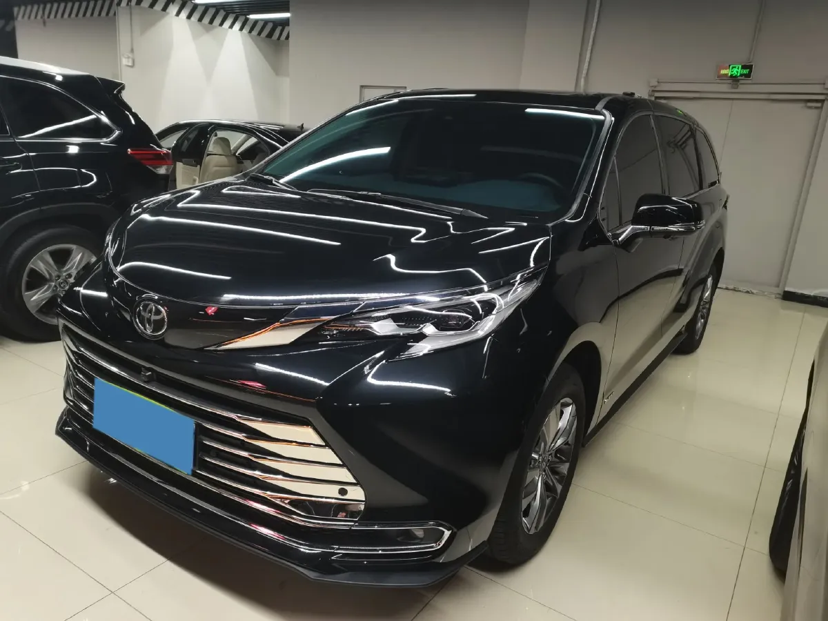 2024 Toyota Sienna 2.5L 189HP L4 E-CVT Hybrid,autocango,china used car exporter,china ev exporter,chinese used car exporter,chinese used ev exporter