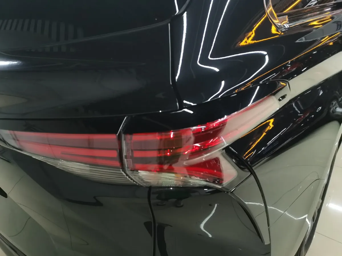 2024 Toyota Sienna 2.5L 189HP L4 E-CVT Hybrid,autocango,china used car exporter,china ev exporter,chinese used car exporter,chinese used ev exporter