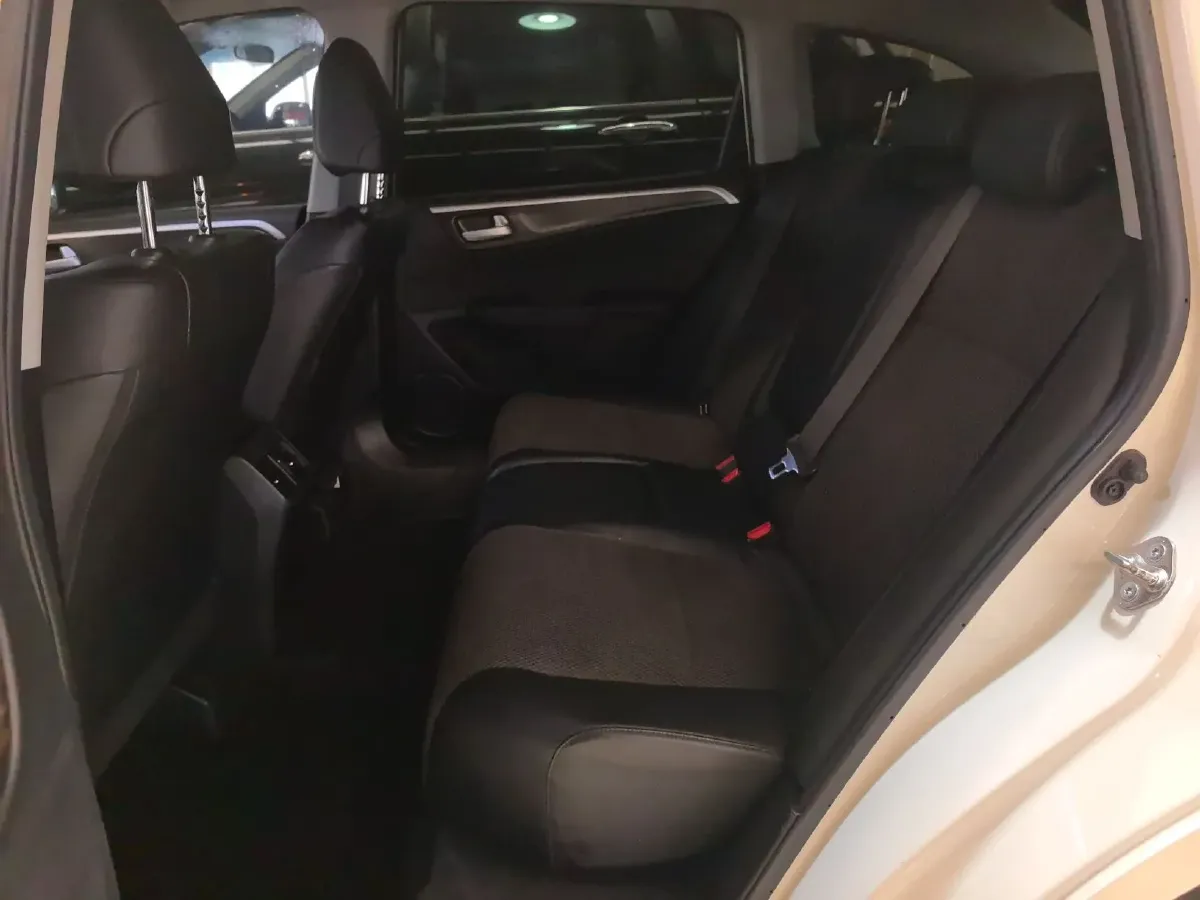 2017 Honda Jade 1.8L 141HP L4 5AT,autocango,china used car exporter,china ev exporter,chinese used car exporter,chinese used ev exporter