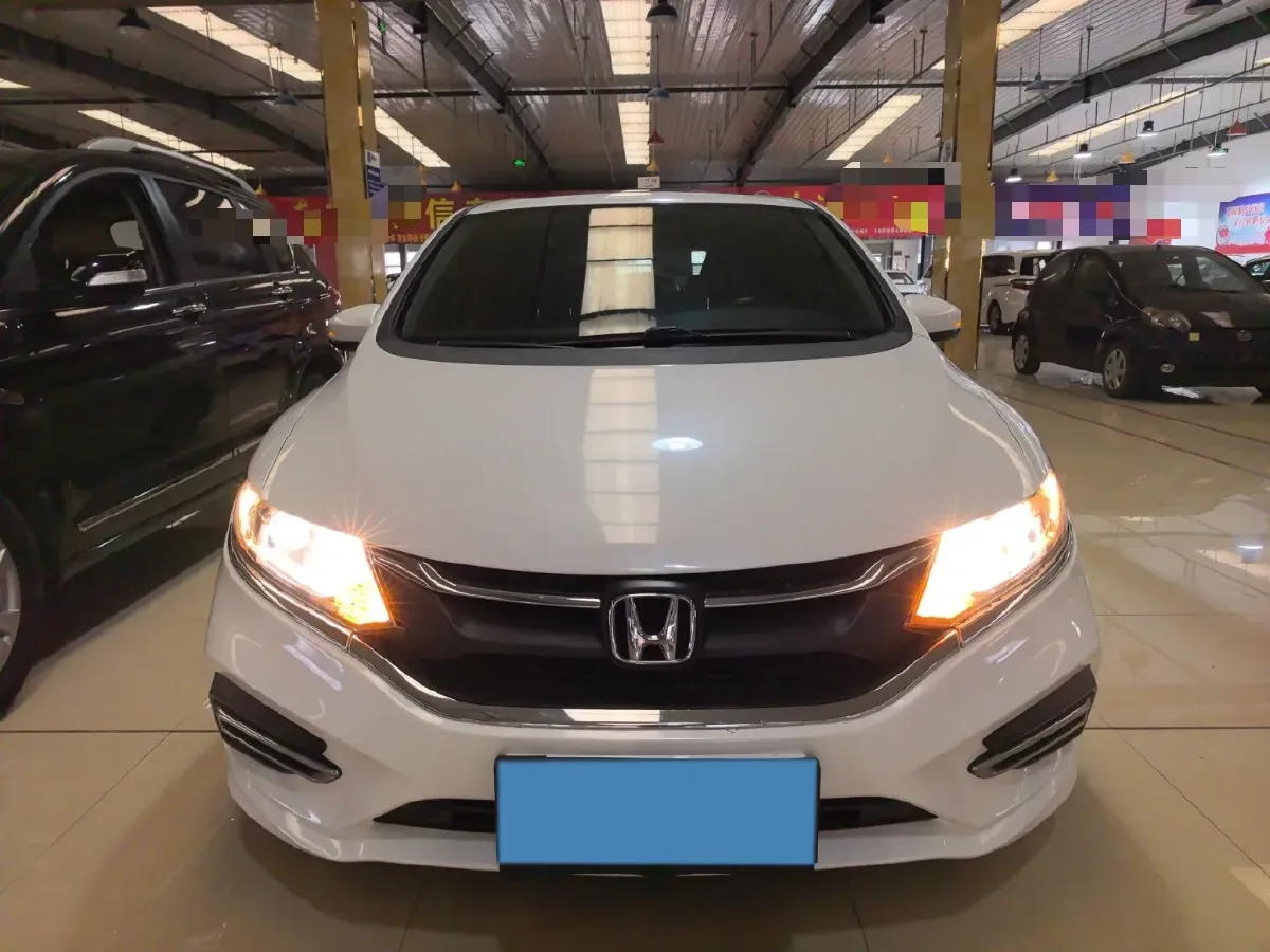 2017 Honda Jade 1.8L 141HP L4 5AT,autocango,china used car exporter,china ev exporter,chinese used car exporter,chinese used ev exporter