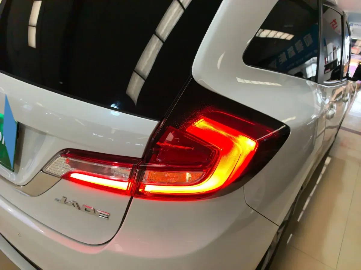 2017 Honda Jade 1.8L 141HP L4 5AT,autocango,china used car exporter,china ev exporter,chinese used car exporter,chinese used ev exporter