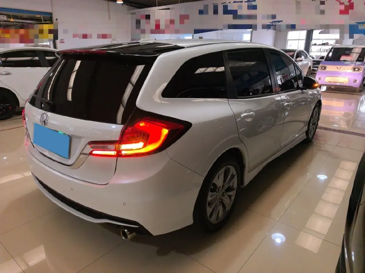 2017 Honda Jade 1.8L 141HP L4 5AT,autocango,china used car exporter,china ev exporter,chinese used car exporter,chinese used ev exporter