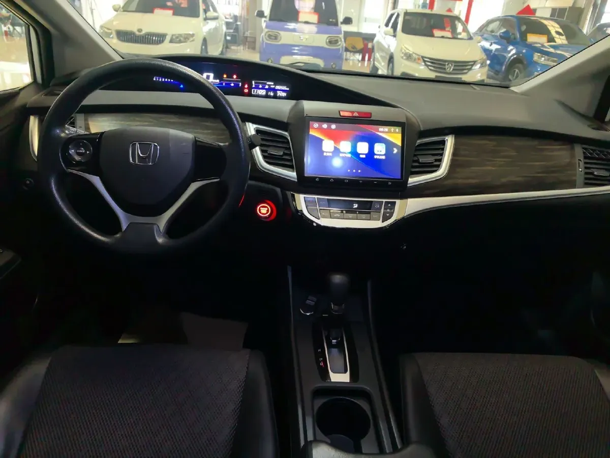 2017 Honda Jade 1.8L 141HP L4 5AT,autocango,china used car exporter,china ev exporter,chinese used car exporter,chinese used ev exporter