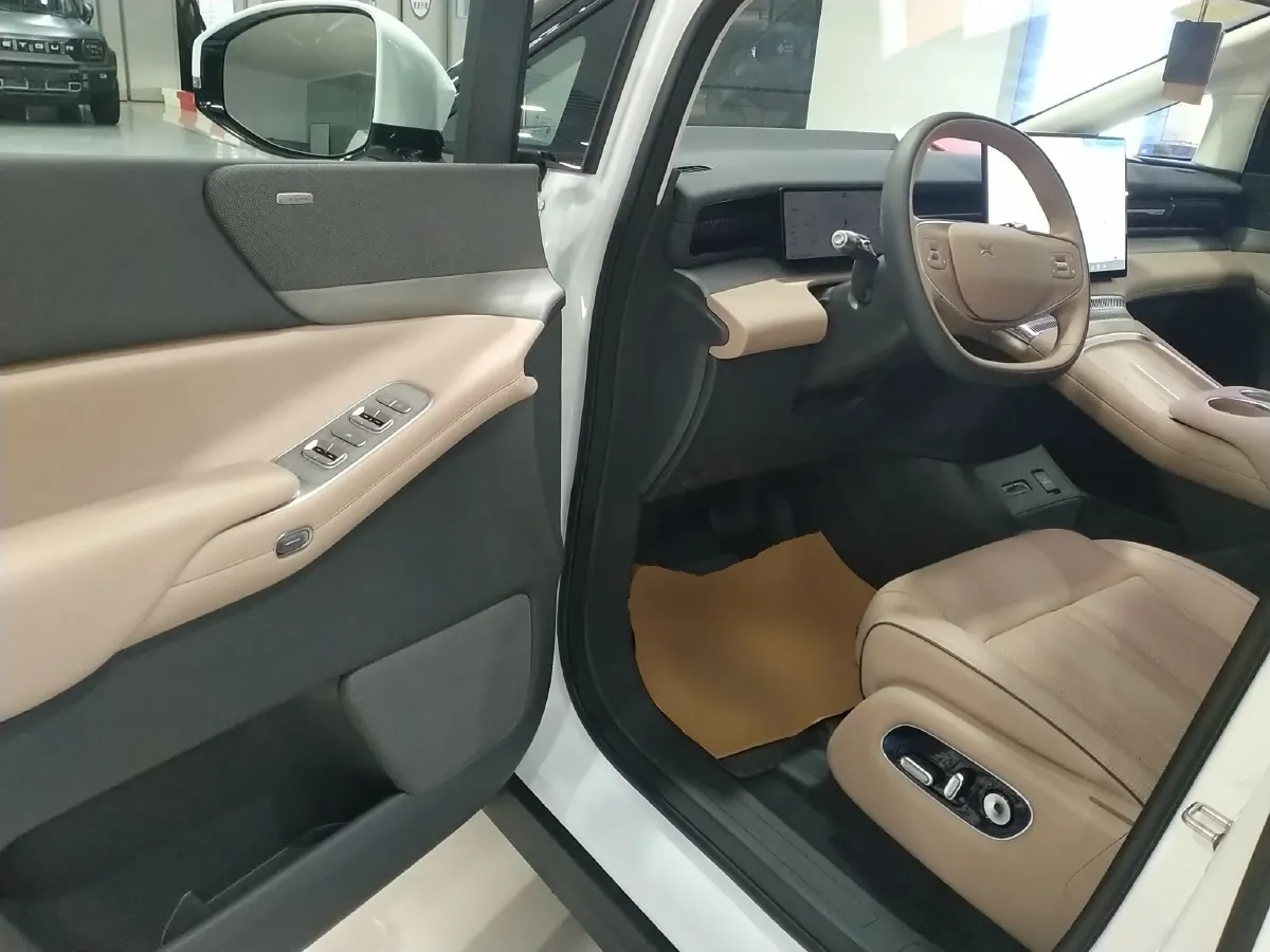 2025 Xpeng X9 BEV,autocango,china used car exporter,china ev exporter,chinese used car exporter,chinese used ev exporter