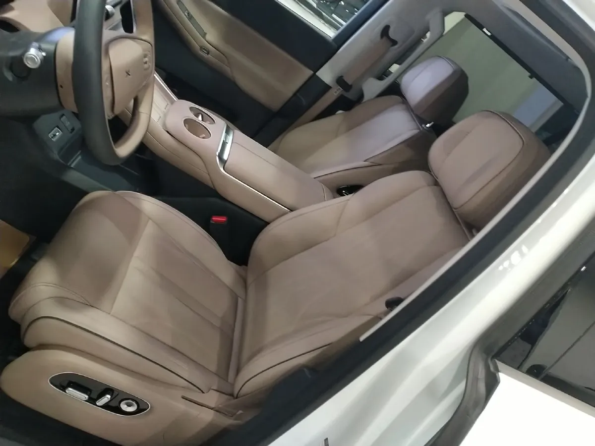 2025 Xpeng X9 BEV,autocango,china used car exporter,china ev exporter,chinese used car exporter,chinese used ev exporter