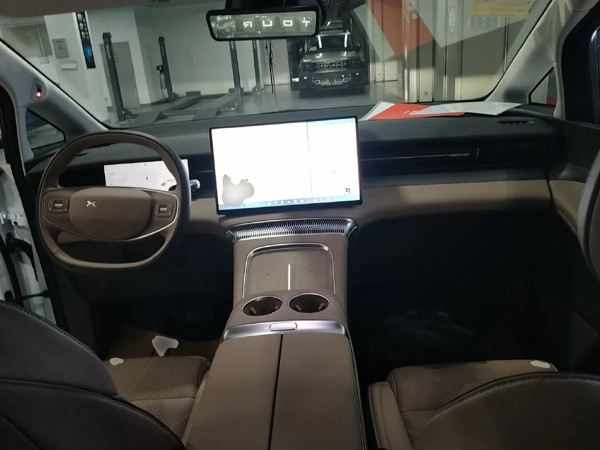 2025 Xpeng X9 BEV,autocango,china used car exporter,china ev exporter,chinese used car exporter,chinese used ev exporter