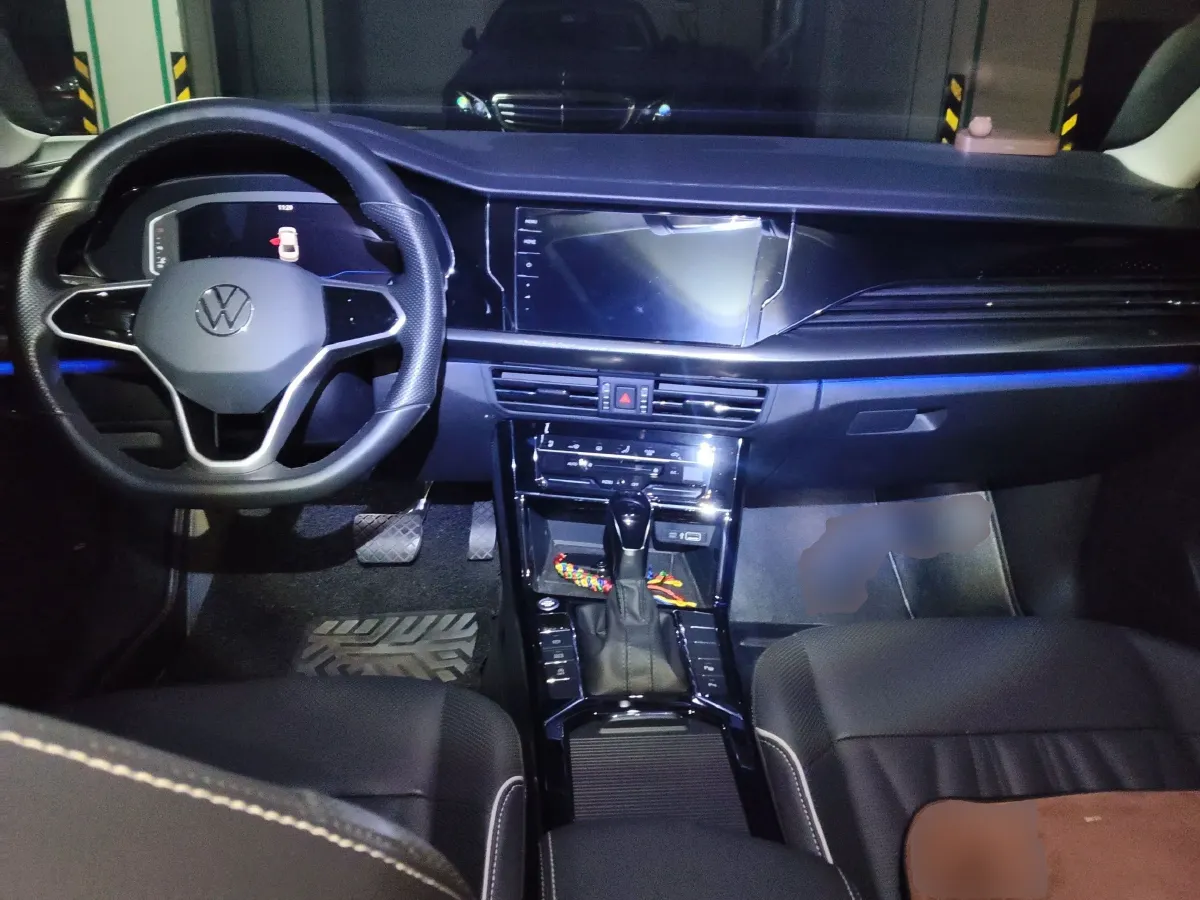 2022 Toyota Avalon 2.5L 209HP L4 8AT,autocango,china used car exporter,china ev exporter,chinese used car exporter,chinese used ev exporter