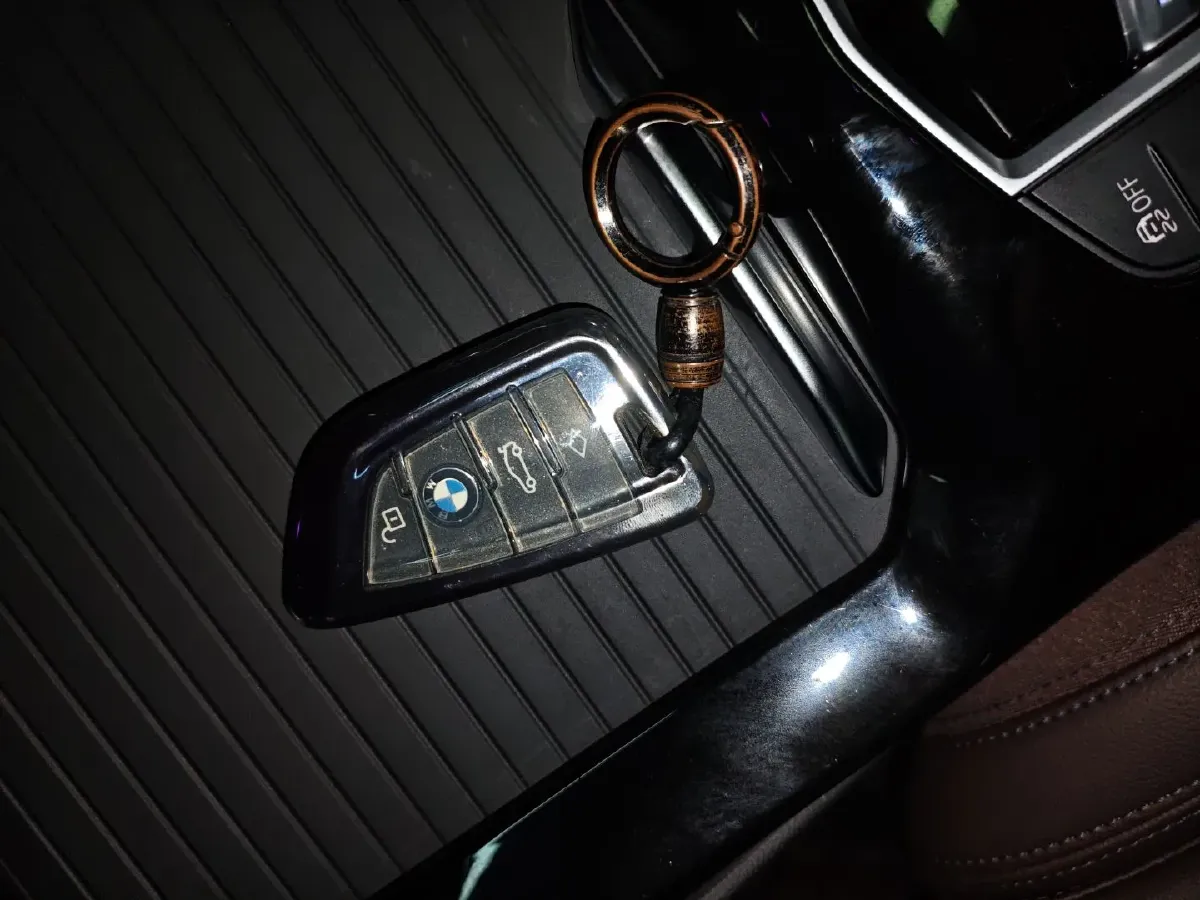 2023 BMW iX3 BEV 80KWH,autocango,china used car exporter,china ev exporter,chinese used car exporter,chinese used ev exporter