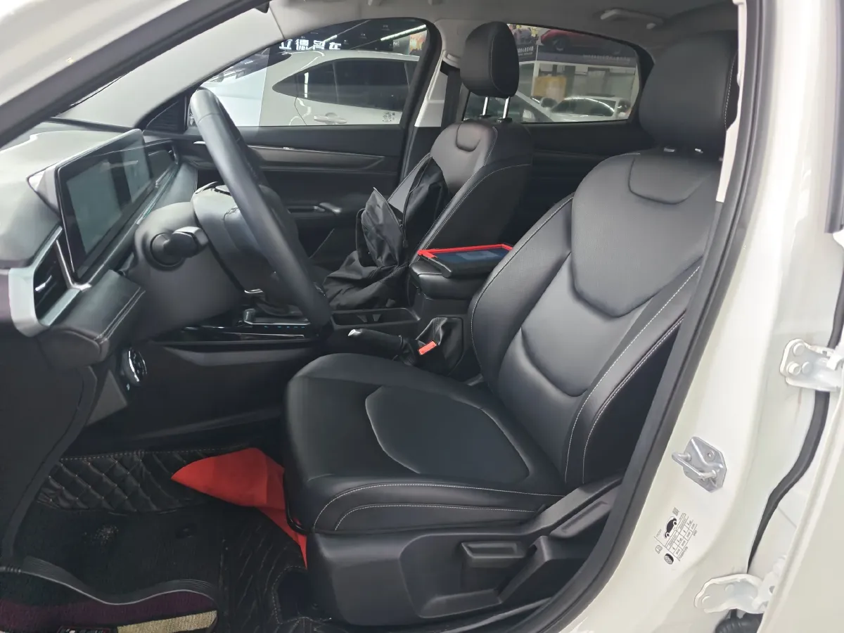 2021 Ford Escort 1.5L 122HP L3 6AT,autocango,china used car exporter,china ev exporter,chinese used car exporter,chinese used ev exporter